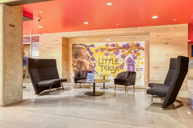 Building Photo - 200 S Los Angeles St