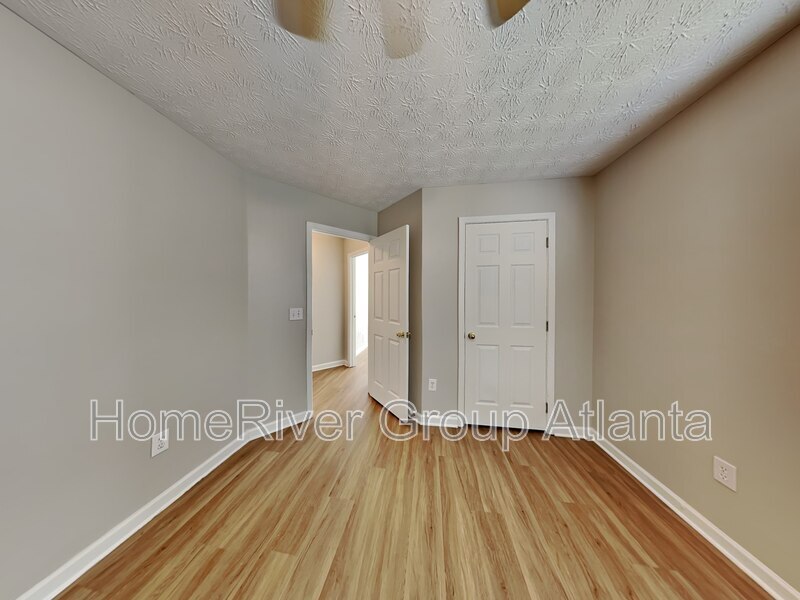 Building Photo - 649 Stonecrest Dr