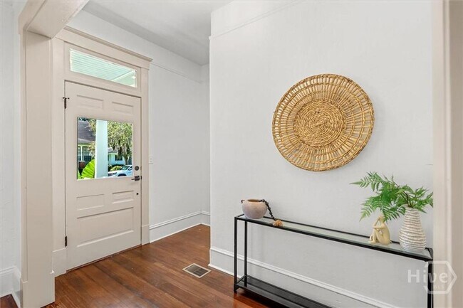 Building Photo - Beautifully Renovated 4-Bedroom Home with Charm & Modern Comfort – Savannah, GA