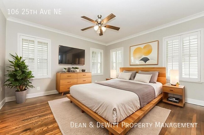 Building Photo - 106 25th Ave NE