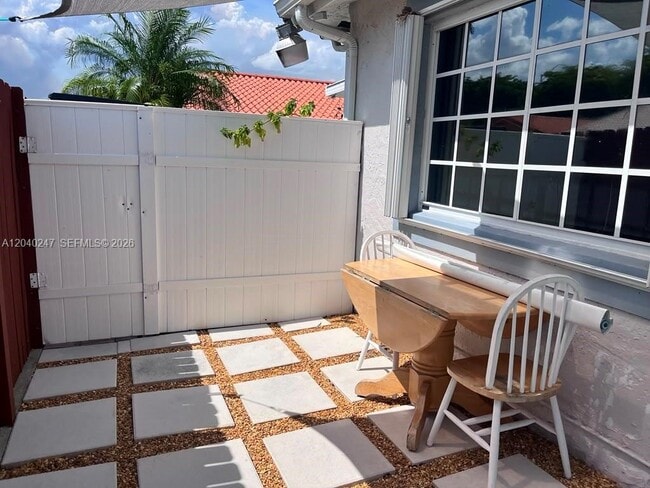 Building Photo - 1607 SW 136th Pl