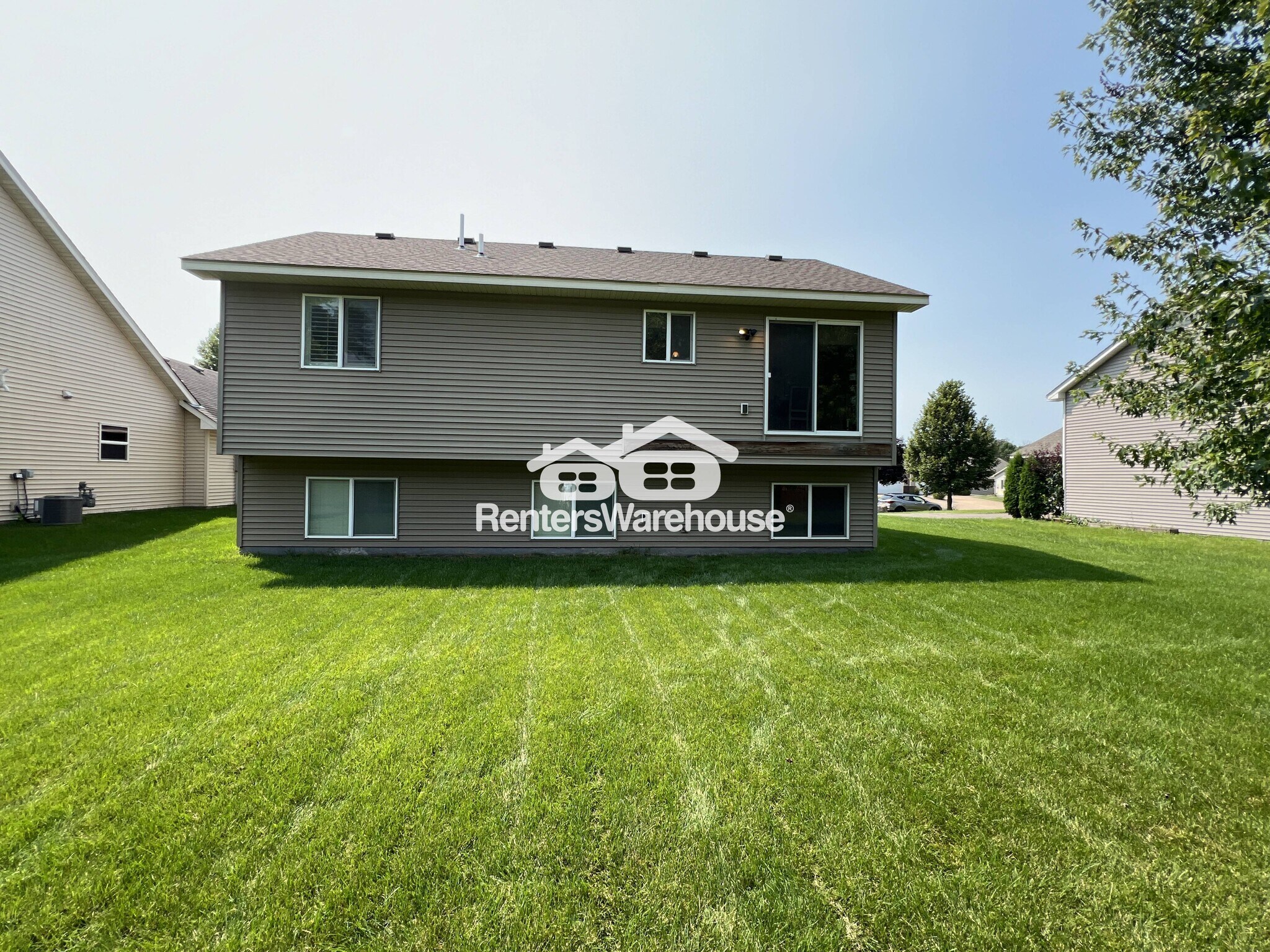 Building Photo - 1236 1st St