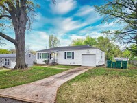 Building Photo - 637 Karess Dr