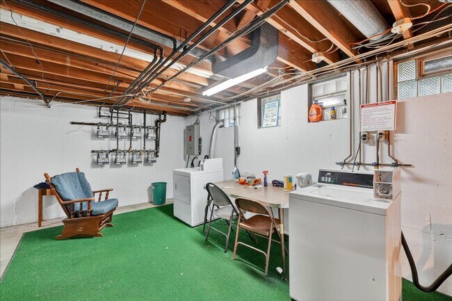 Building Photo - Apartment Food for the Soul