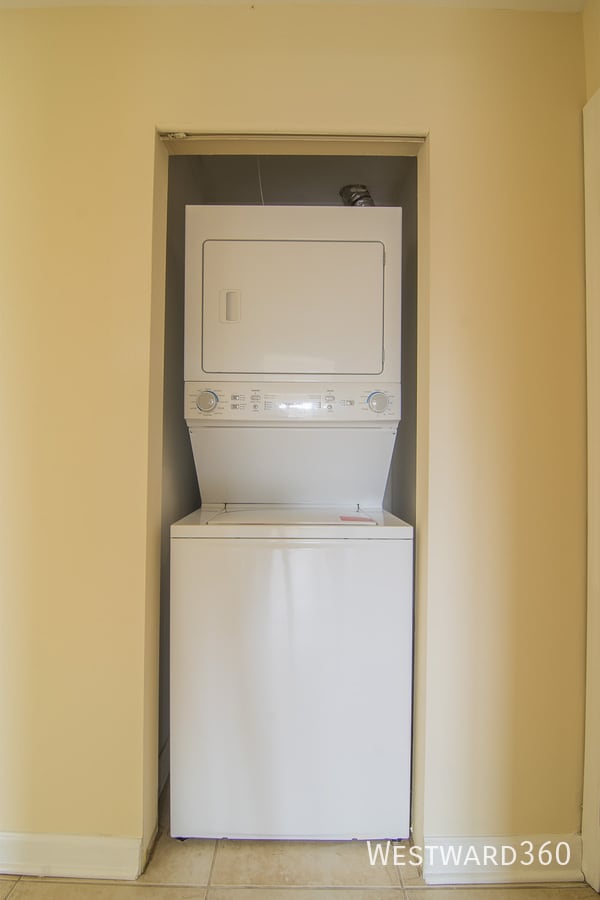 Building Photo - 5720 W 128th St