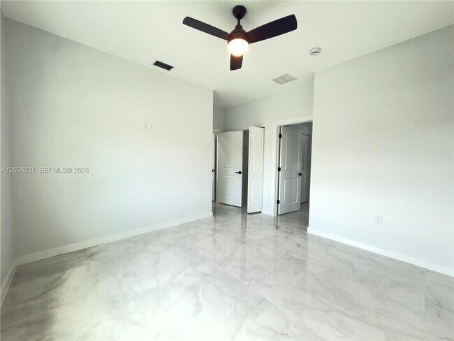 Building Photo - 1111 Gunby Ave S