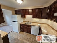 Building Photo - 137 Creekside Dr