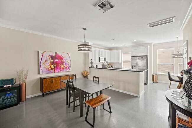 Building Photo - 2605 W Dallas St