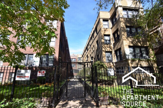 Building Photo - 720 W Grace St