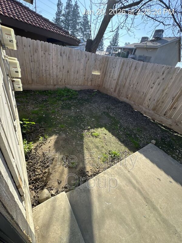 Building Photo - 3523 S County Center Dr