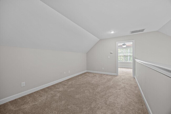 Building Photo - Three-bedroom, two-bathroom home located i...
