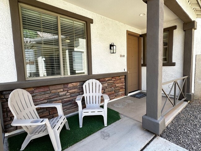 Building Photo - HIGHLY DESIRABLE 3 BEDROOM HOME NEAR DOWNTOWN GILBERT