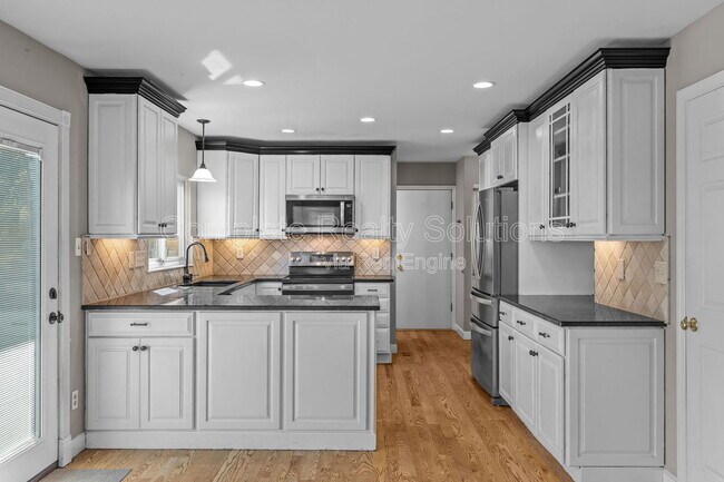 Building Photo - 16610 Green Needle Ct