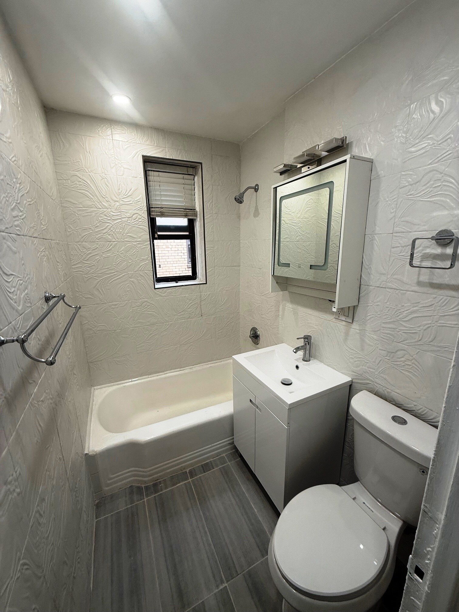 Building Photo - 150 West End Ave