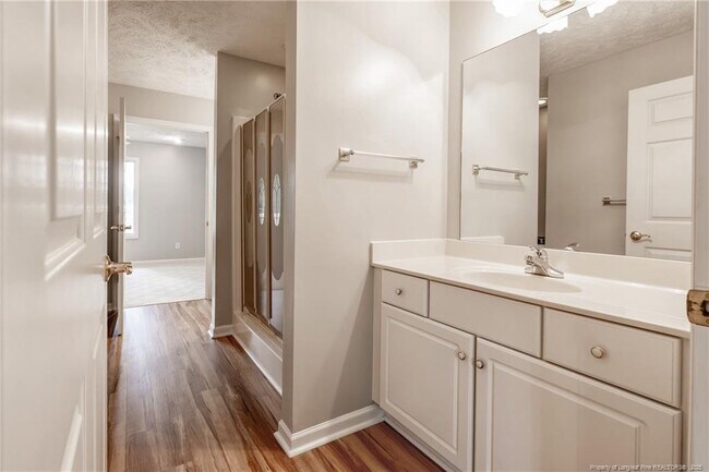 Building Photo - 789 Daphne Ln