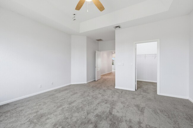 Building Photo - 5601 Spanish River Rd