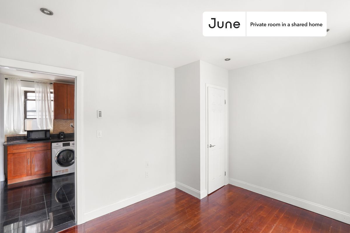 Building Photo - Room in Shared 3 bed/2 bath home in Upper West Side