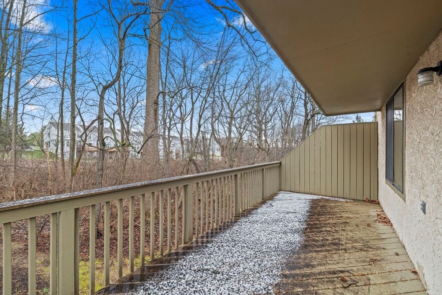 Building Photo - 431 Lynetree Dr