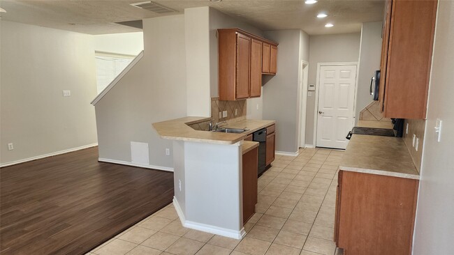 Building Photo - 11428 Hackmatack Way