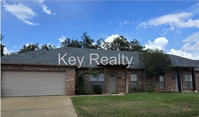 Primary Photo - ****6140 Rachelle - Townhome, off Twin Bri...