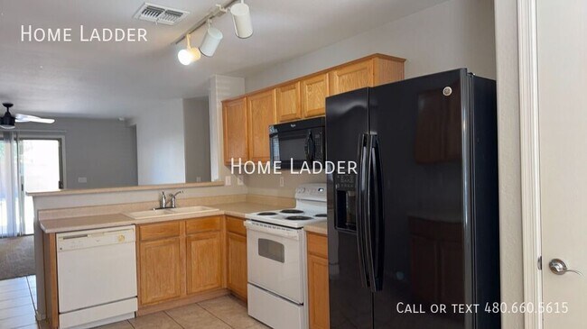 Building Photo - 44871 Gavilan Dr