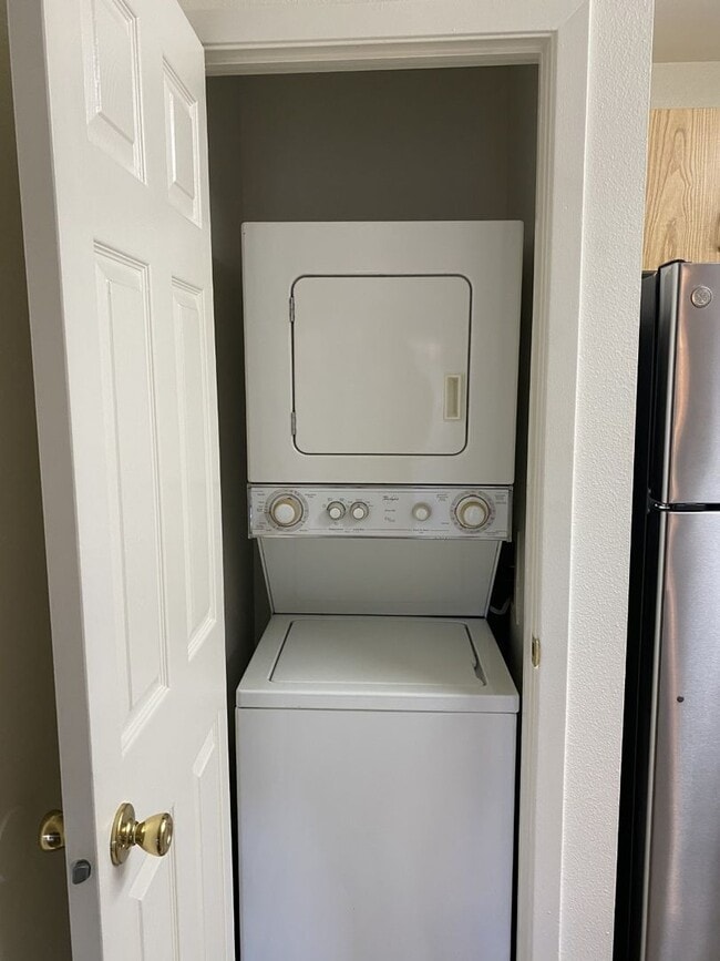 Building Photo - 1488 N Raymond St