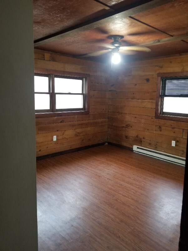 Building Photo - 204 Sellersville Dr
