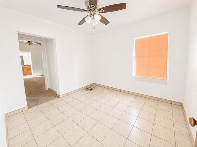 Building Photo - Charming 4 bedroom, near NMSU
