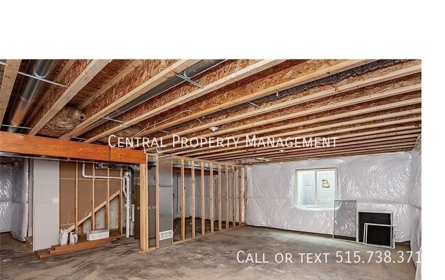Building Photo - 635 NW Williamsburg Ln