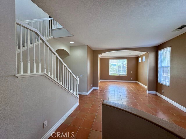 Building Photo - 33021 Adelante St