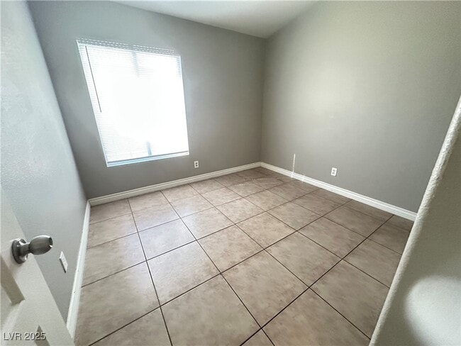 Building Photo - 4426 Cinema Ave