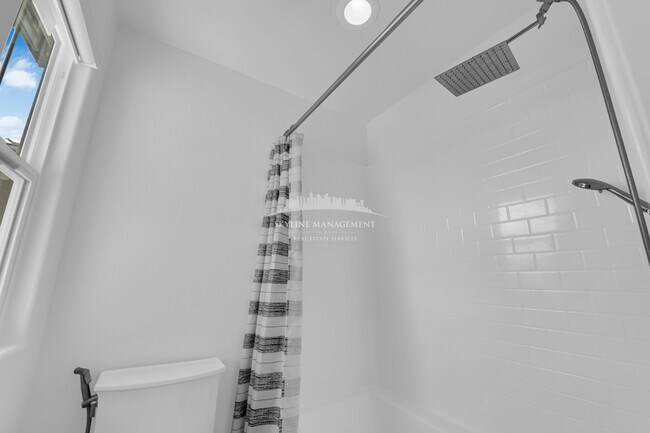 Building Photo - 4066 Painted Lady Ave