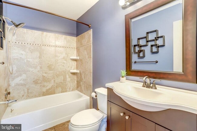 Building Photo - 4546 Little River Run Dr