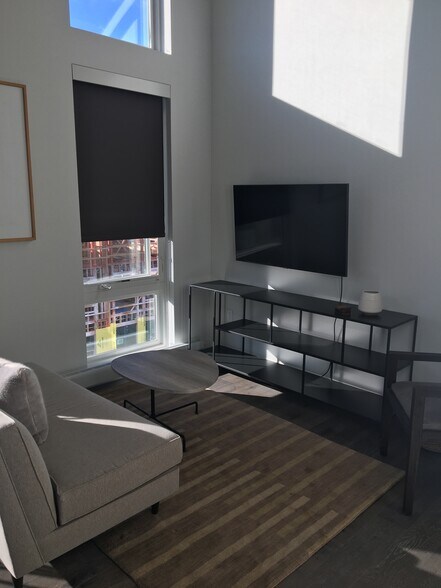 Building Photo - 1898 S Bannock St