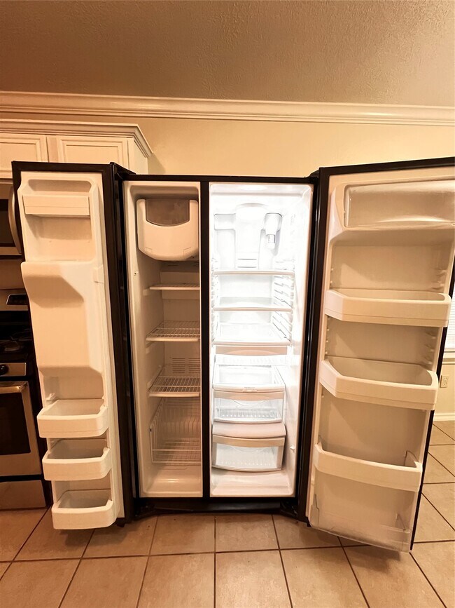 Building Photo - 4714 Garden Meadow Dr