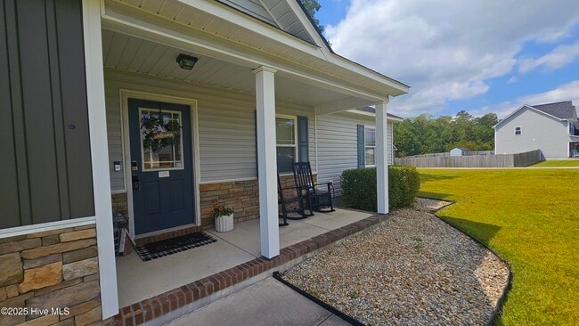 Building Photo - 422 McCall Dr