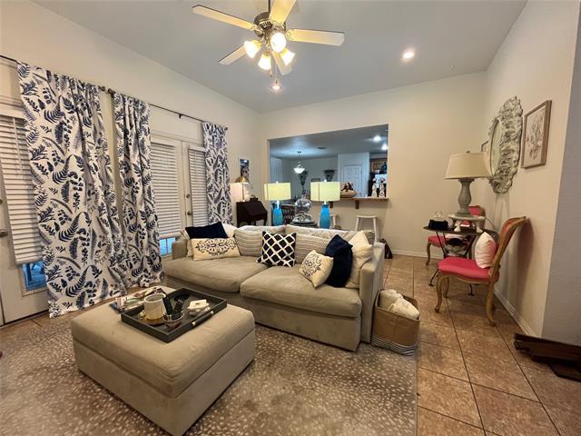 Building Photo - 3571 Cromart Ct S