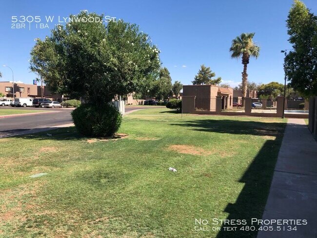 Building Photo - 2 Bedroom Town Home at 53rd Ave and McDowell!