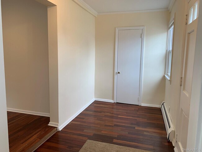 Building Photo - 24 Hall Ave