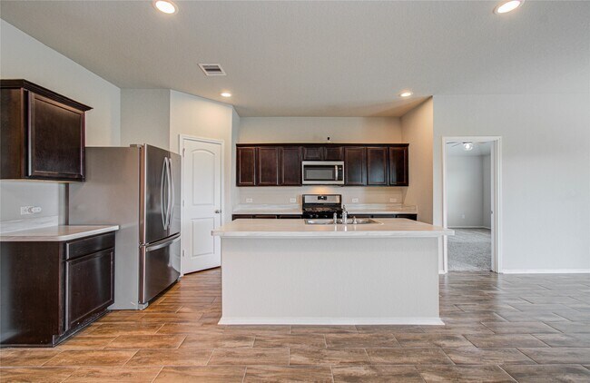Building Photo - 20835 Medford Landing Ln