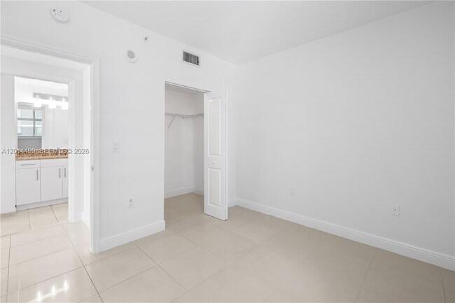 Building Photo - 1250 S Miami Ave