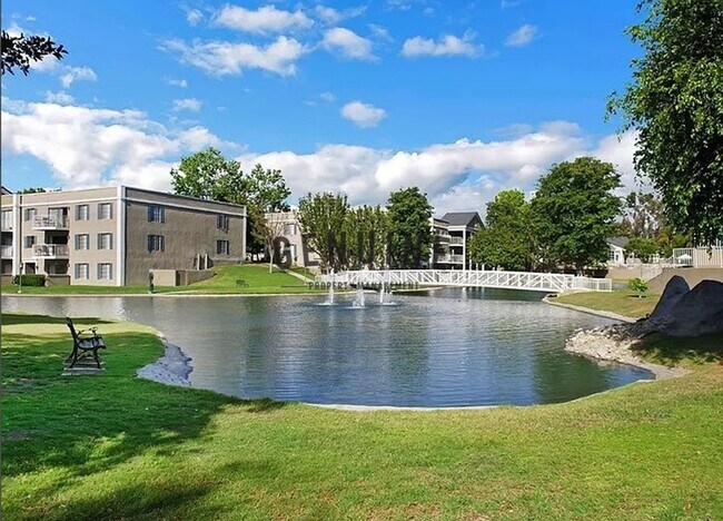 Building Photo - 1 Bedroom ~ Live in the Heart of South Coa...