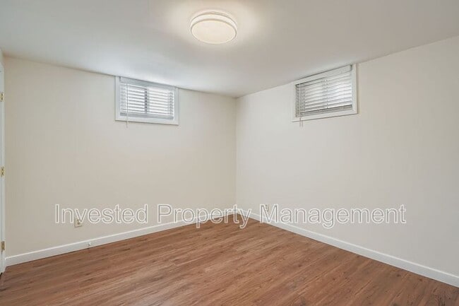 Building Photo - 4334 E 18th Ave