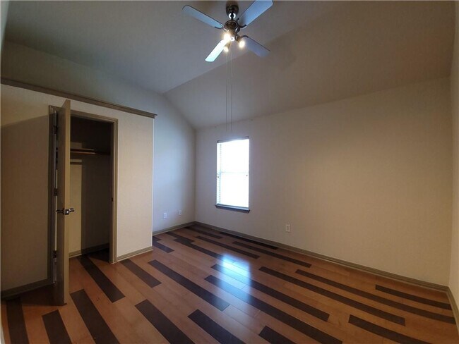 Building Photo - 10028 Lisi Anne Dr
