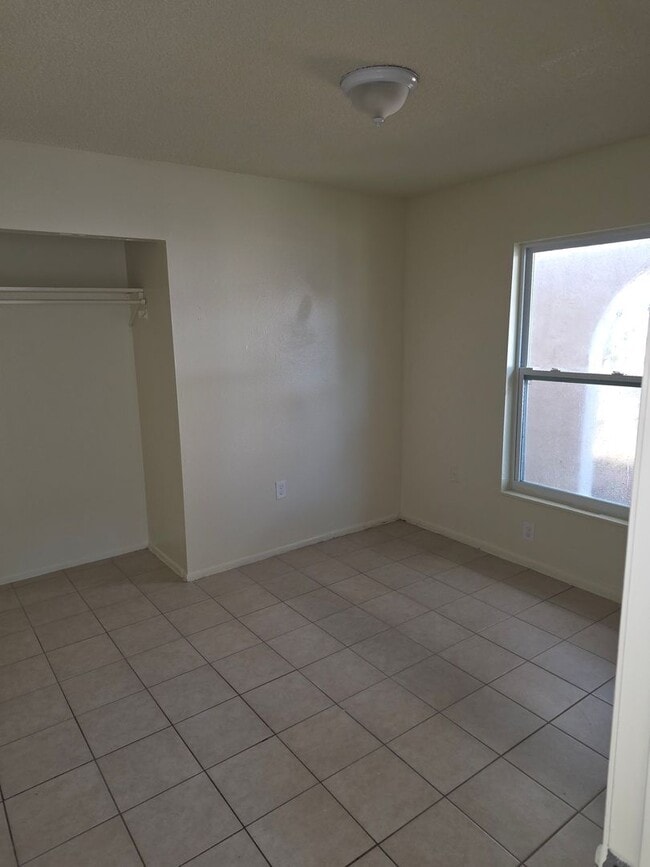 Building Photo - 3/2 DUPLEX