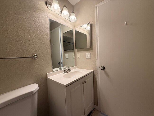Building Photo - 8821 Parliament Ct