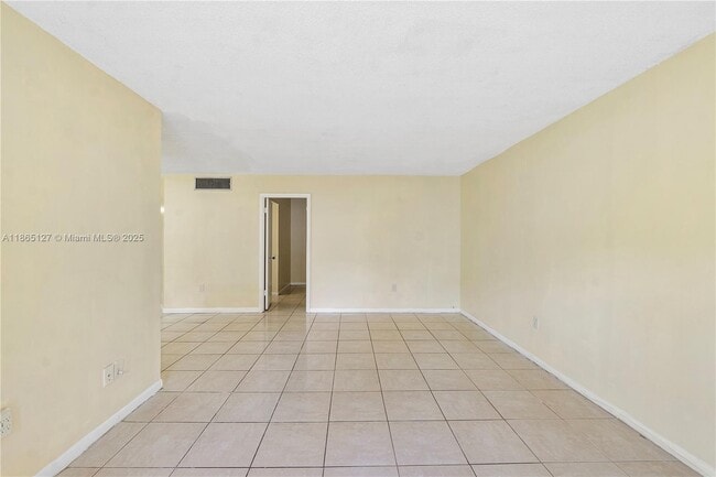 Building Photo - 9091 Lime Bay Blvd
