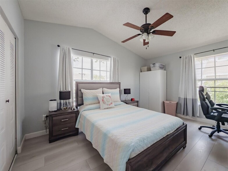 Building Photo - 724 Kensington Lake Cir