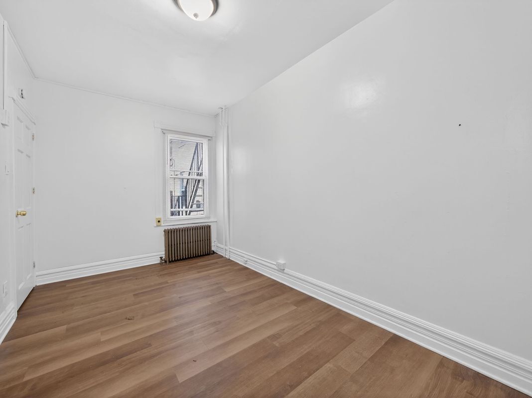 Building Photo - 608 Park St