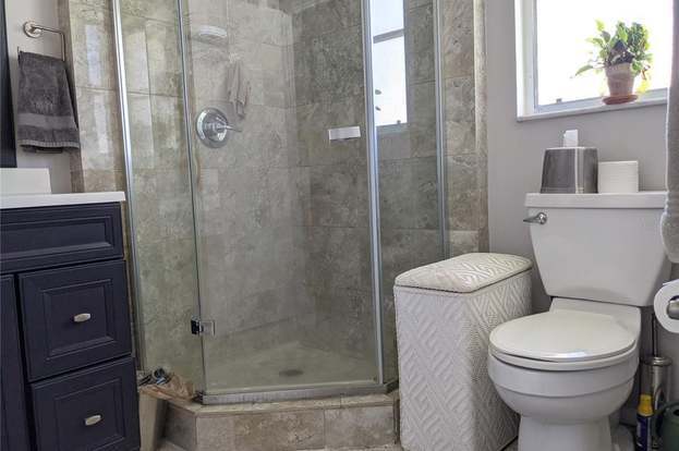 Building Photo - 644 Bonita Ct